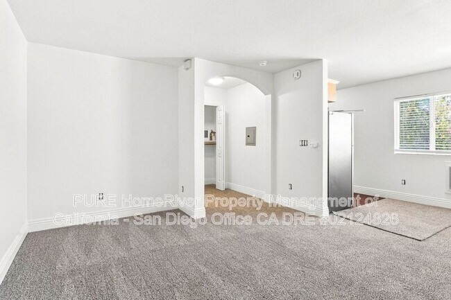 Building Photo - 1160 E Lexington Ave