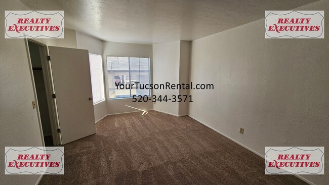 Building Photo - Downstairs - 3 Bedrooms and 2 baths with a...