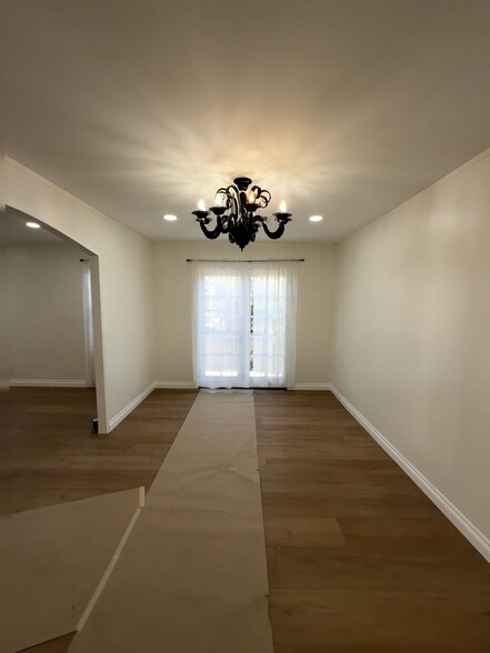 Building Photo - 446 N Alta Vista Blvd
