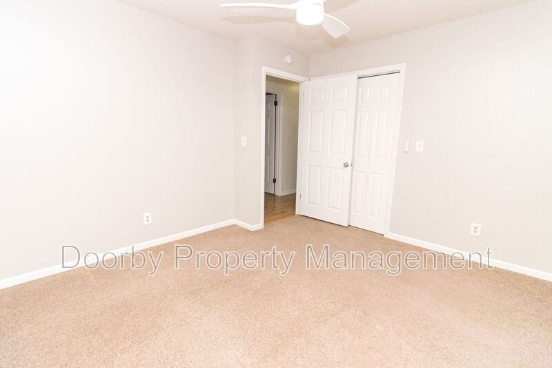 Building Photo - 8807 Heathfield Dr