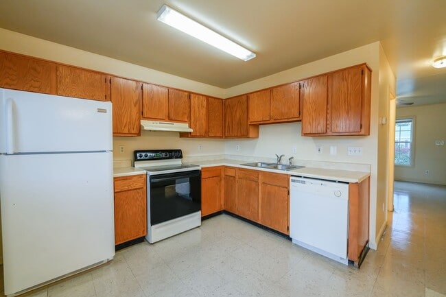 Building Photo - 3 Bedroom Home in Shepherdsville