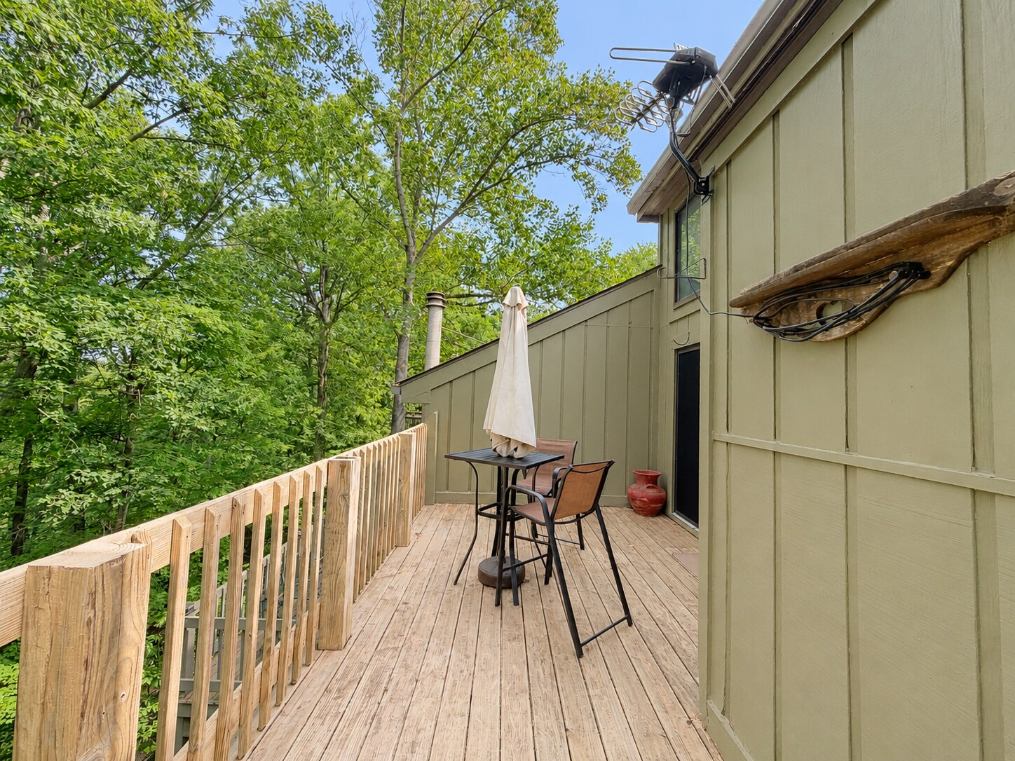 Building Photo - 9436 S Lake Ridge Dr