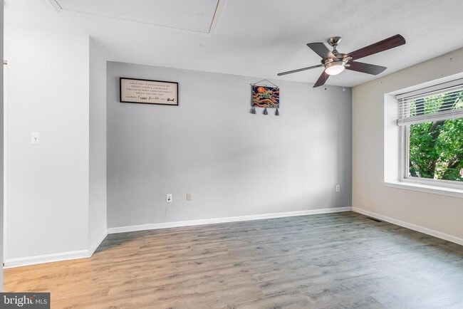 Building Photo - 7329 Split Rail Ln