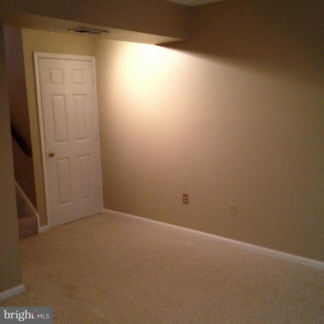 Building Photo - 6559 River Tweed Ln