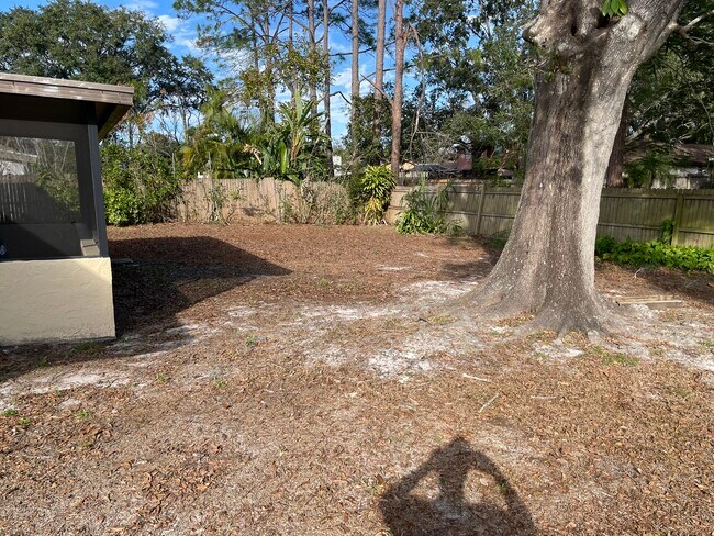 Building Photo - 5010 Pennsbury Dr