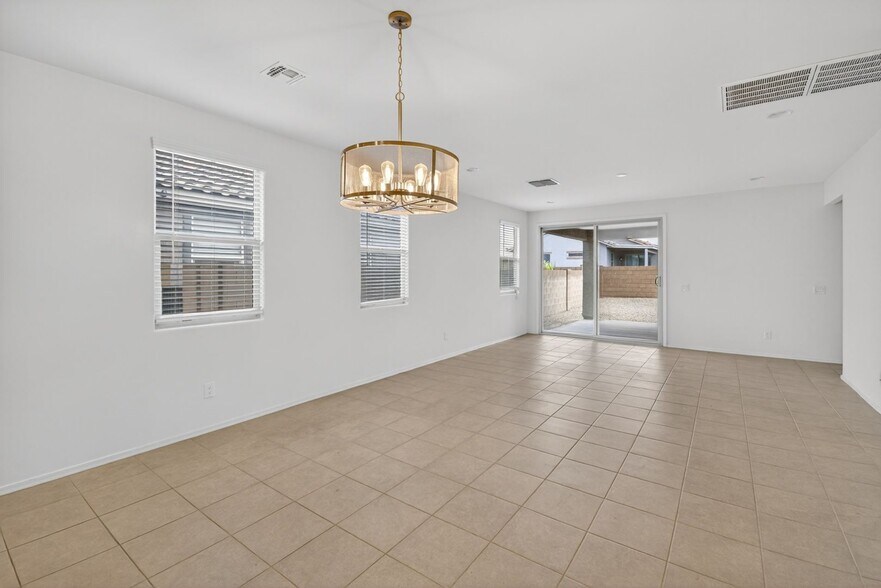 Building Photo - 12750 N Gibbs Ave