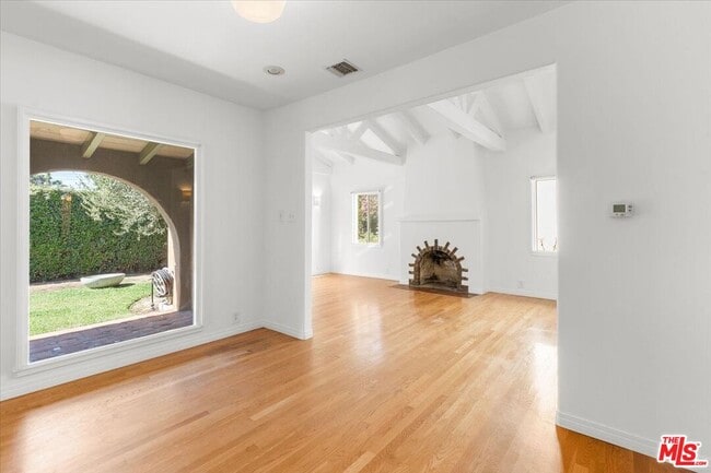 Building Photo - 3707 Edenhurst Ave