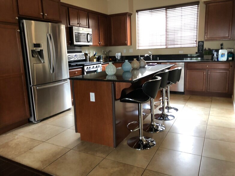 Building Photo - 5936 Via Lugano