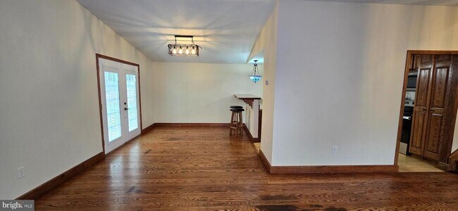 Building Photo - 9004 Flicker Pl