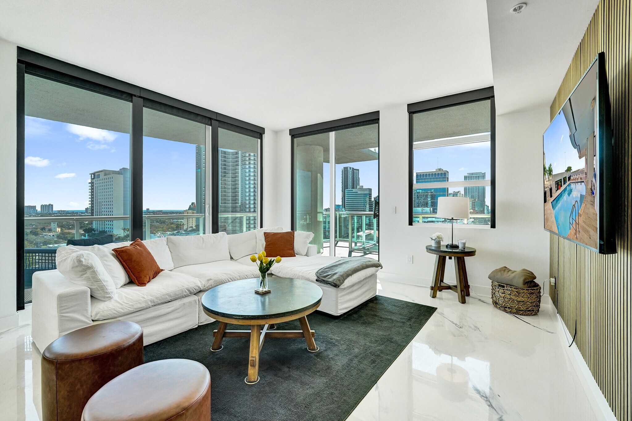 Building Photo - 315 NE 3rd Ave