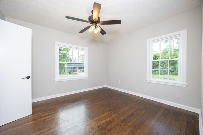 Building Photo - Renovated 4 Bedroom, 3 Bath home in Live Oak
