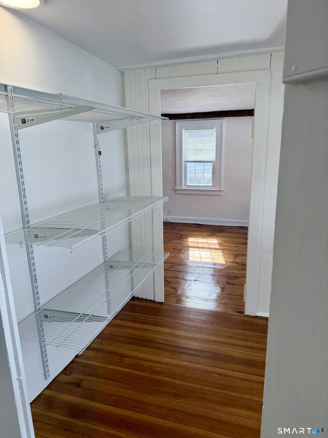 Building Photo - 1185 Linden Ave