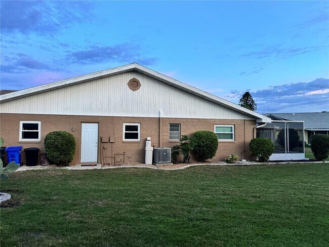 Building Photo - 1008 Yellowbird Pl