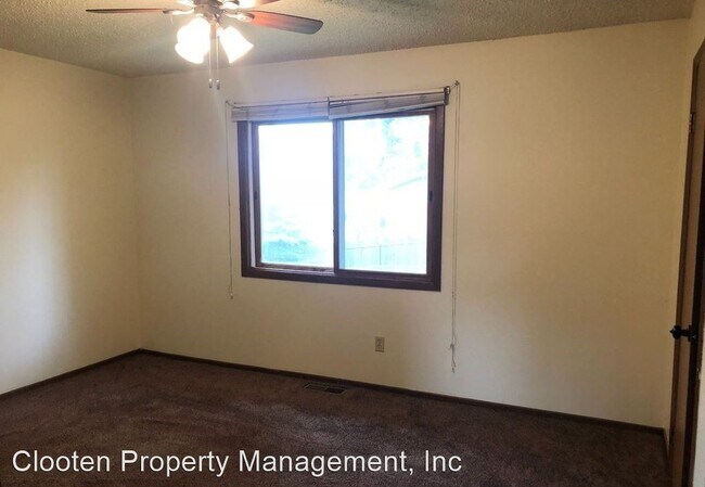 Building Photo - 3 br, 1.5 bath House - 3740 Renee Drive