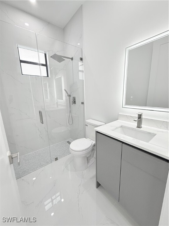 Building Photo - 702 Zemil Ct