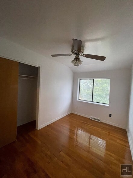 Building Photo - 22 AVENUE