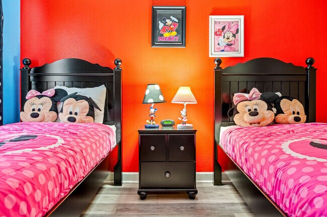 Building Photo - 1496 Moon Valley Dr