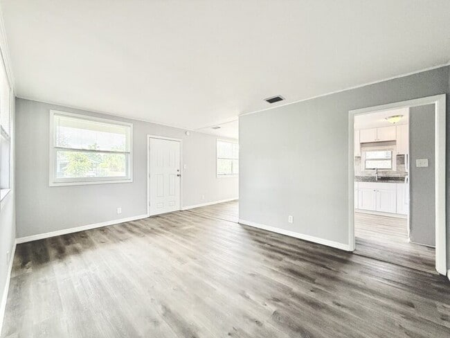 Building Photo - 4327 14th Ave S