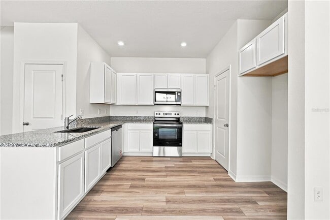 Building Photo - 9588 Westside Hls Dr