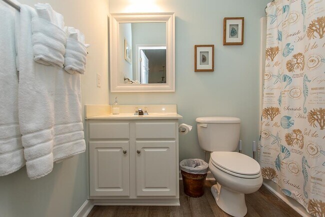 Building Photo - 5801 Oyster Catcher Dr