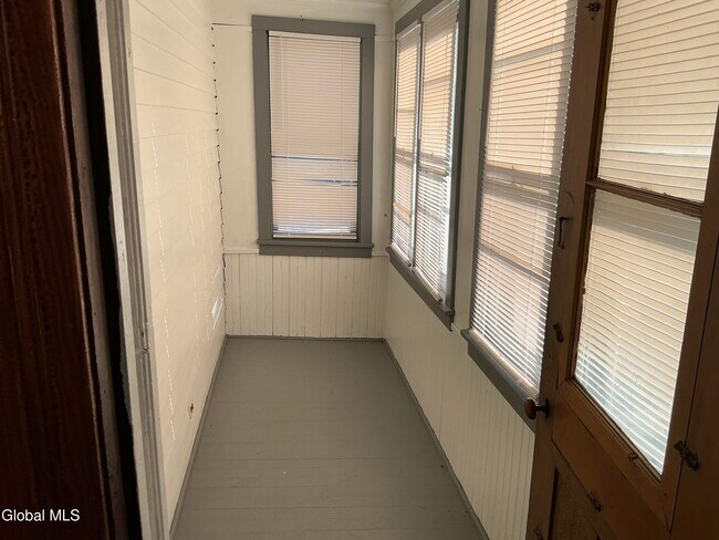 Building Photo - 17 Belmont Pl