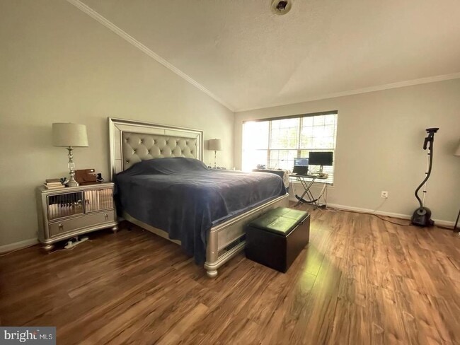 Building Photo - 2535 Little Vista Terrace