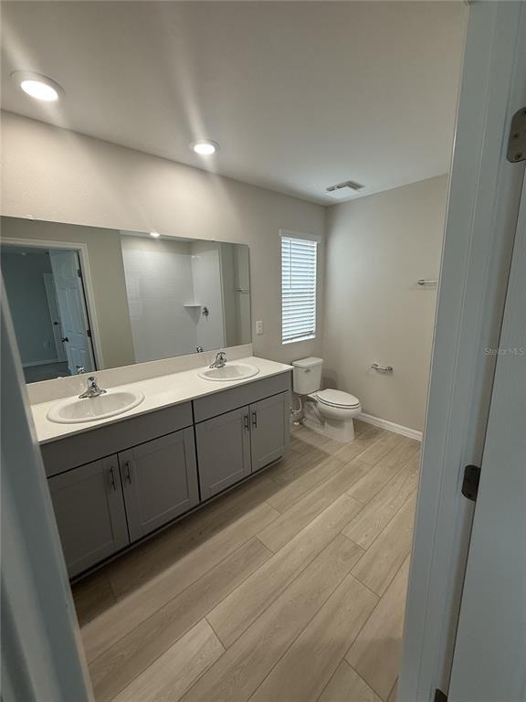 Building Photo - 4039 Gardenia Ave