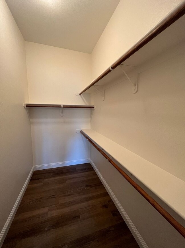 Building Photo - Beautifully remodeled 3 bedroom 2 bathroom downstairs condo right next to the pool!!