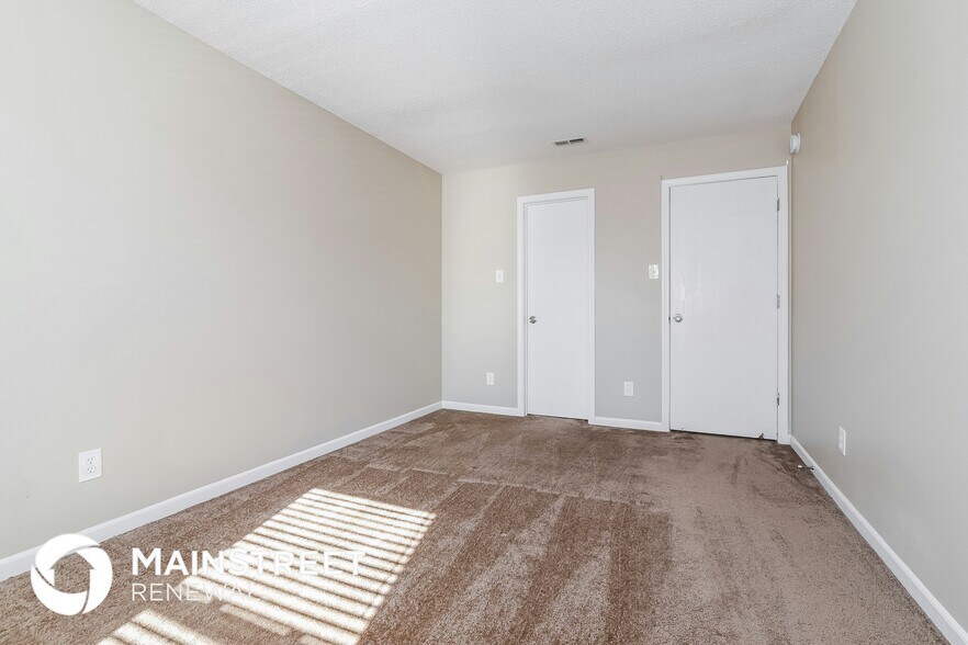 Building Photo - 10762 Glenayr Dr