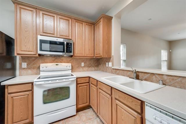 Building Photo - 7225 Rembrandt Dr