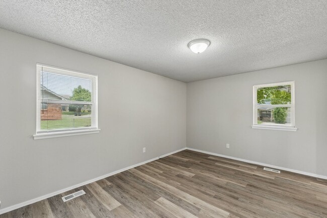 Building Photo - newly renovated 3 bed in Moore