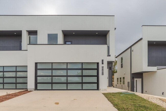 Building Photo - 21515 Patton Ave