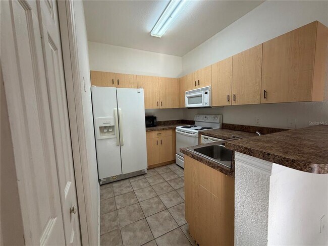 Building Photo - 353 Port Pleasant Dr