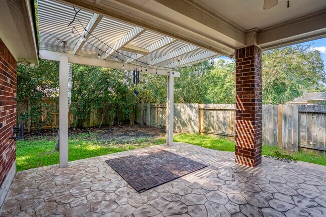 Building Photo - 15 Heron Hollow Ct