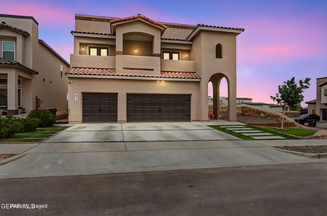 Building Photo - 672 La Entrada Cir