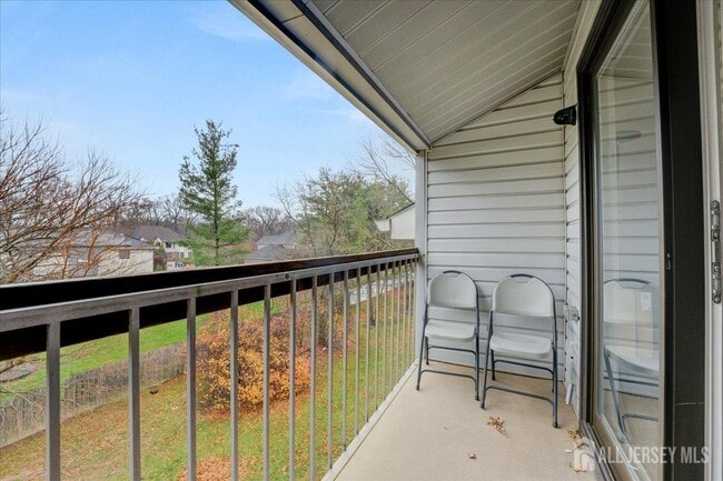 Building Photo - 306 Bromley Pl