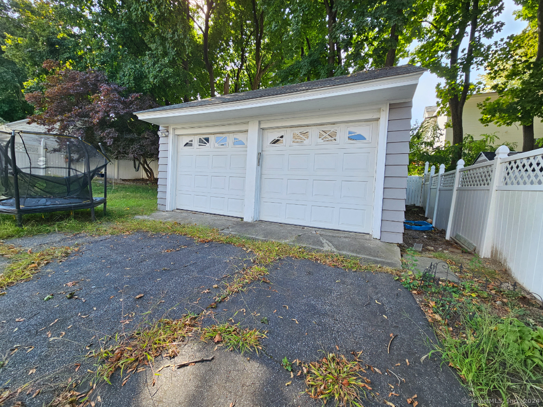 Garage - 15 Yates Ave