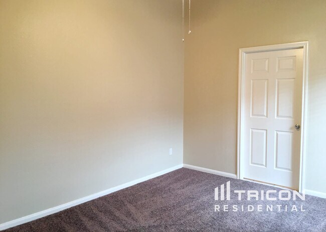 Building Photo - 3219 Kelling St