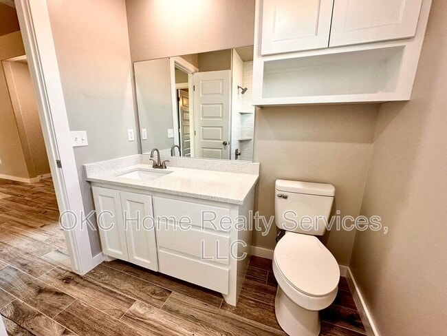 Building Photo - 2184 Hilltop Ln