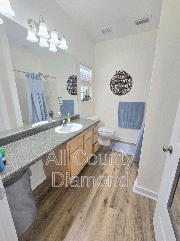 Building Photo - 13805 Flamingo Ave