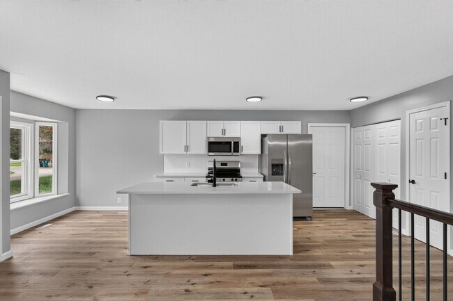 Building Photo - Italian Estates Property Management