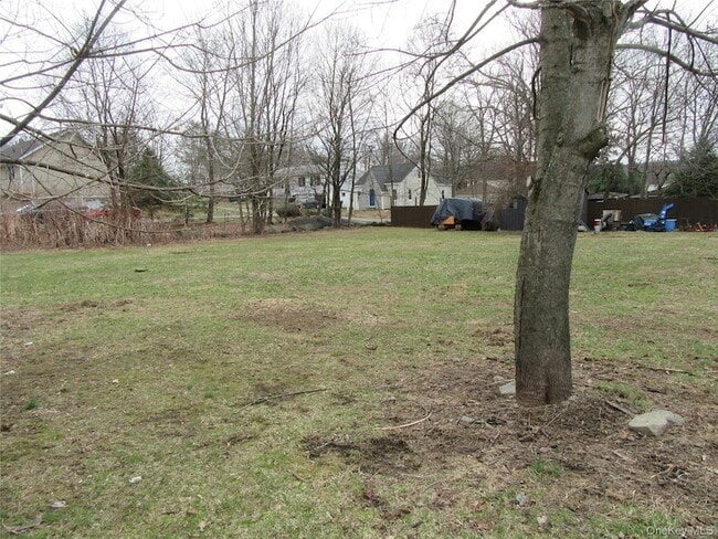 Building Photo - 24 Cromwell Hill Rd