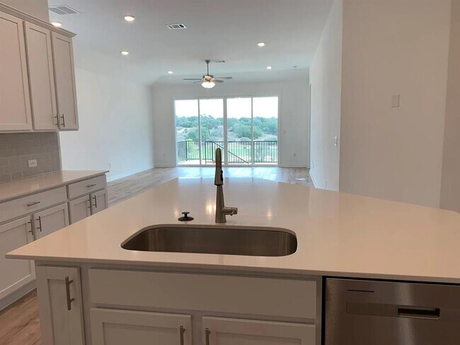 Building Photo - 2012 Centerline Ln