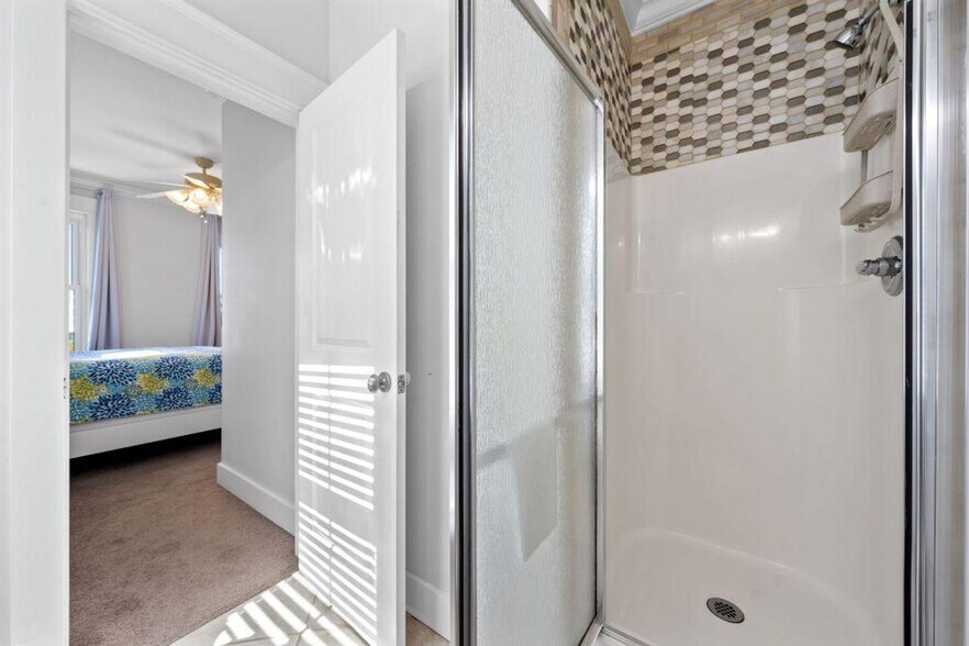 Building Photo - 15 Meeting St