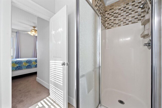 Building Photo - 15 Meeting St