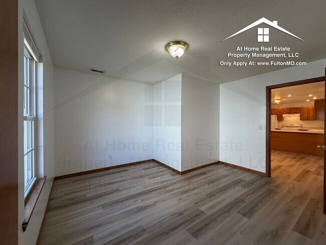 Building Photo - 1117-1119 Ashton Circle East