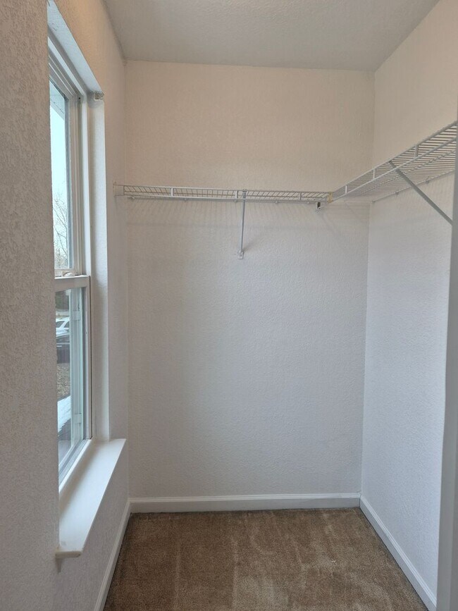 Building Photo - 1723 Fisher Ave