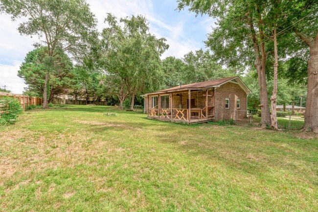 Building Photo - 302 Antler Dr