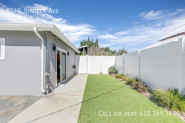 Building Photo - STYLISH AND MODERN 3BR/2BA IN RESIDENTIAL ...