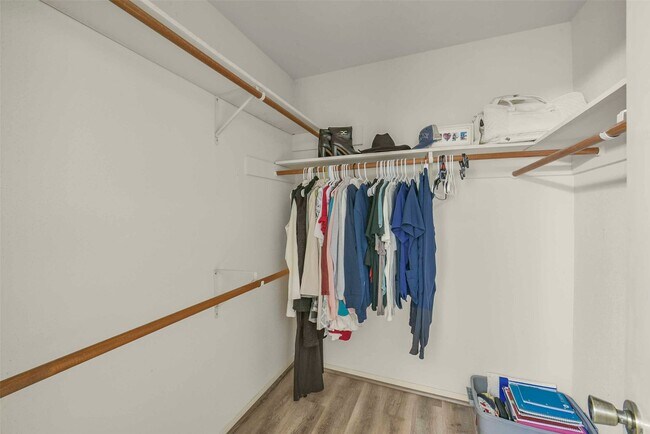Building Photo - 16323 Summer Dawn Ln